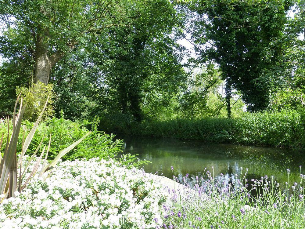 The Riverside House Hotel Mildenhall Eksteriør bilde