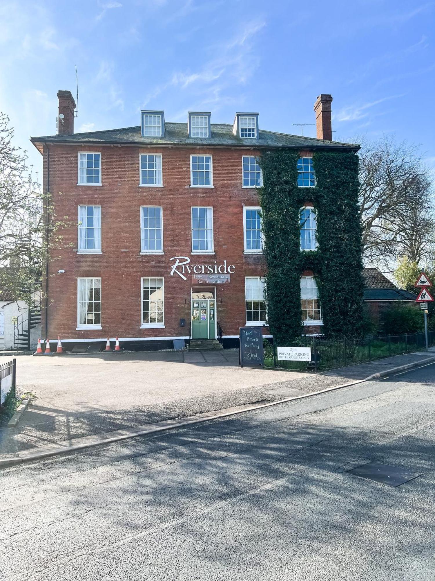 The Riverside House Hotel Mildenhall Eksteriør bilde
