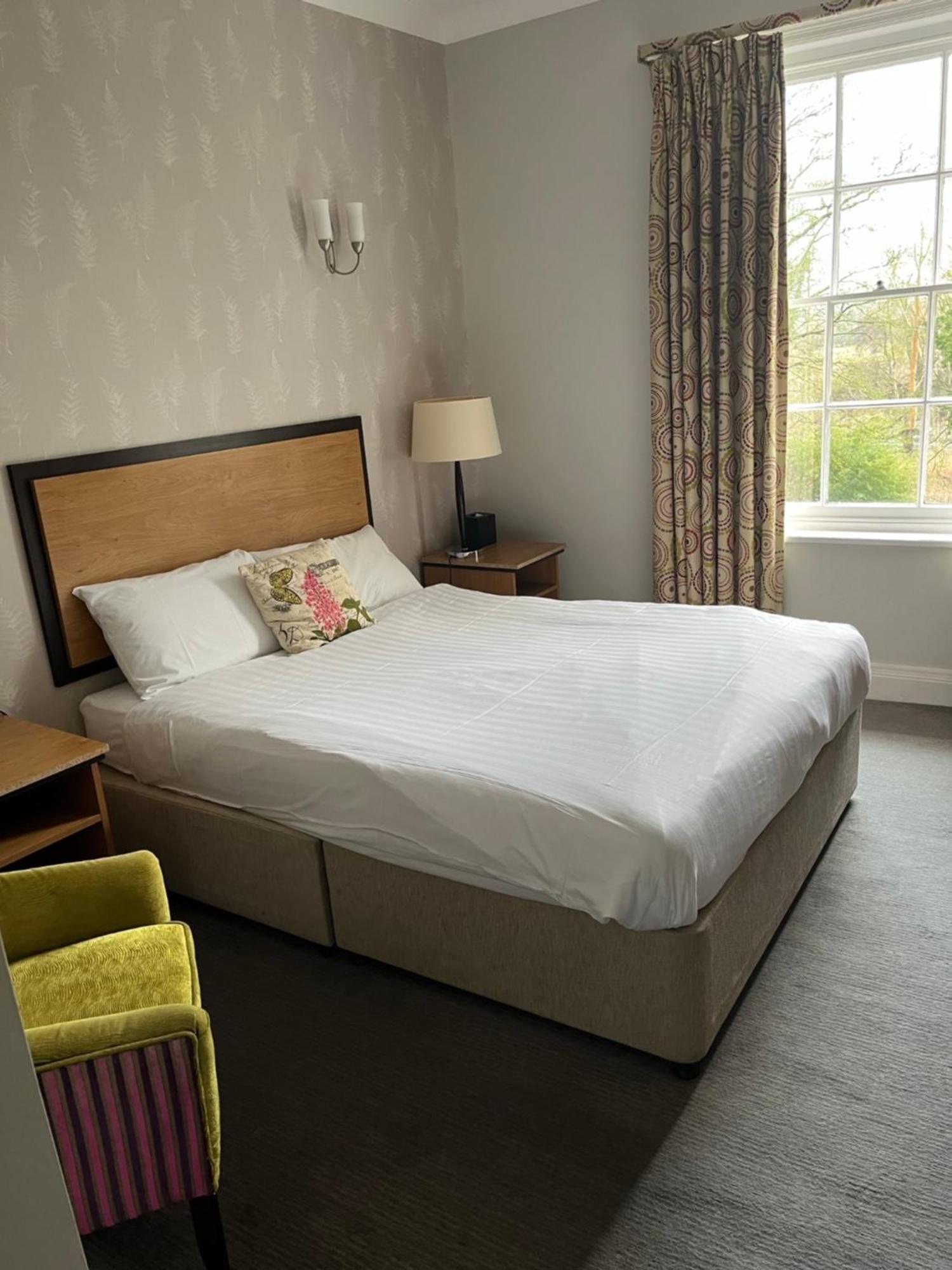 The Riverside House Hotel Mildenhall Eksteriør bilde