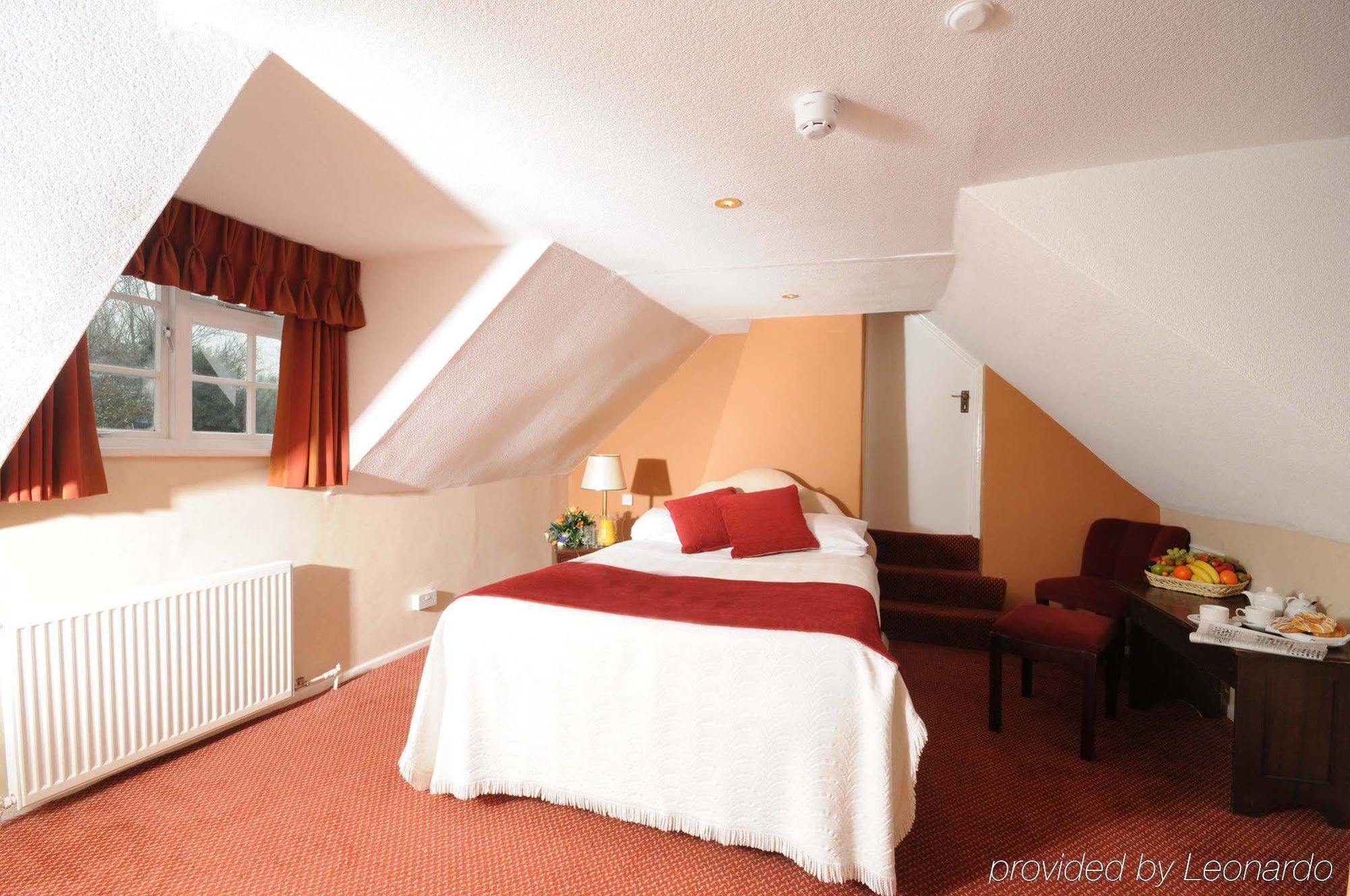 The Riverside House Hotel Mildenhall Rom bilde