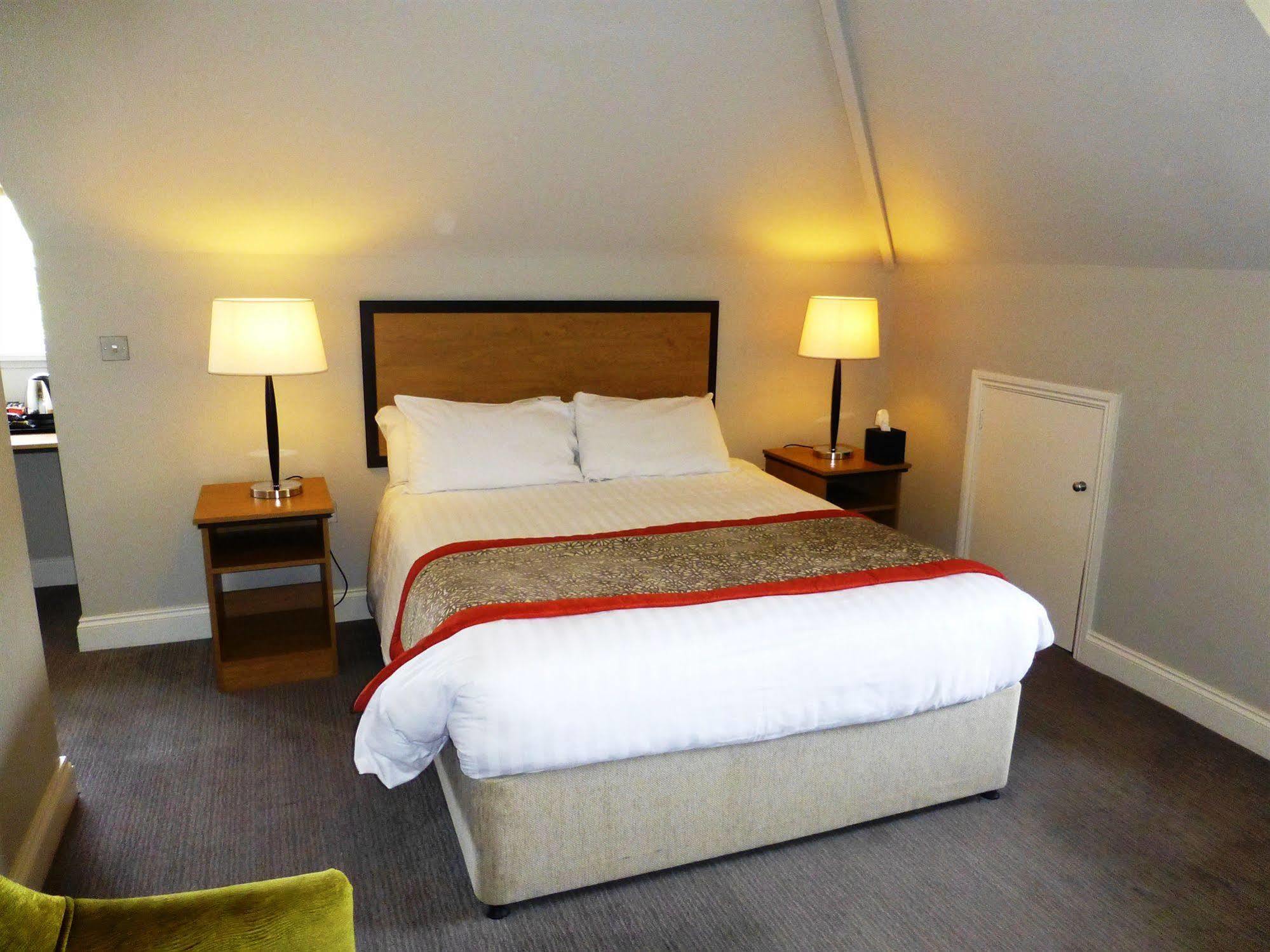 The Riverside House Hotel Mildenhall Eksteriør bilde