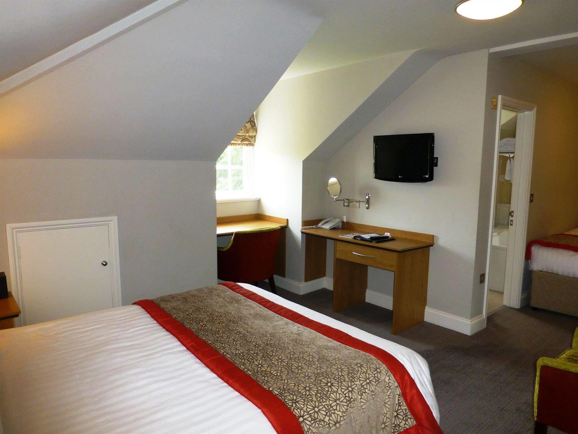 The Riverside House Hotel Mildenhall Eksteriør bilde